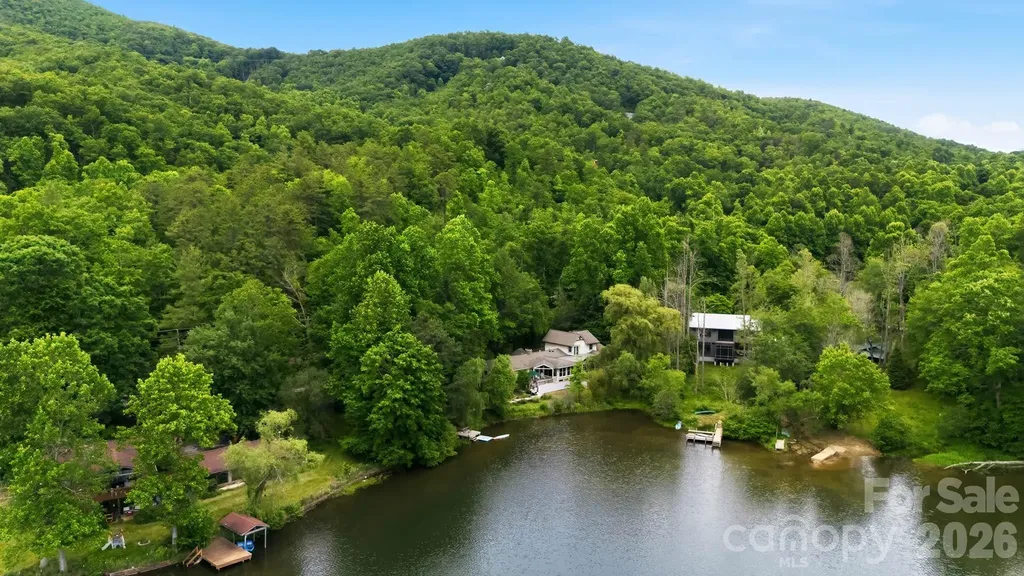 11 Echo Lake Drive Fairview NC 28730