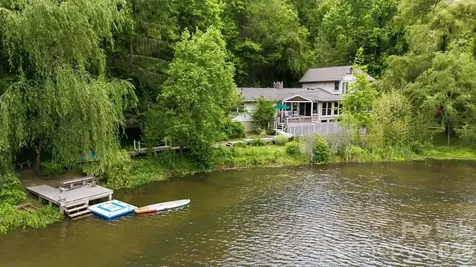 11 Echo Lake Drive Fairview NC 28730