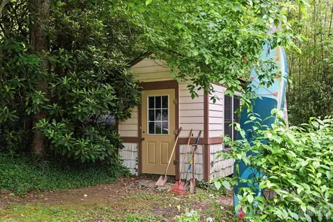 11 Echo Lake Drive Fairview NC 28730