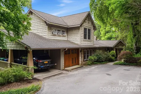 11 Echo Lake Drive Fairview NC 28730