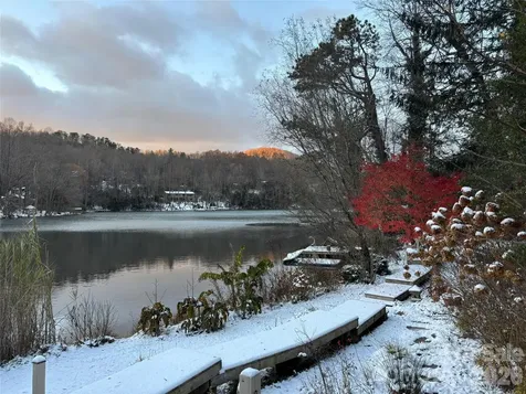 11 Echo Lake Drive Fairview NC 28730