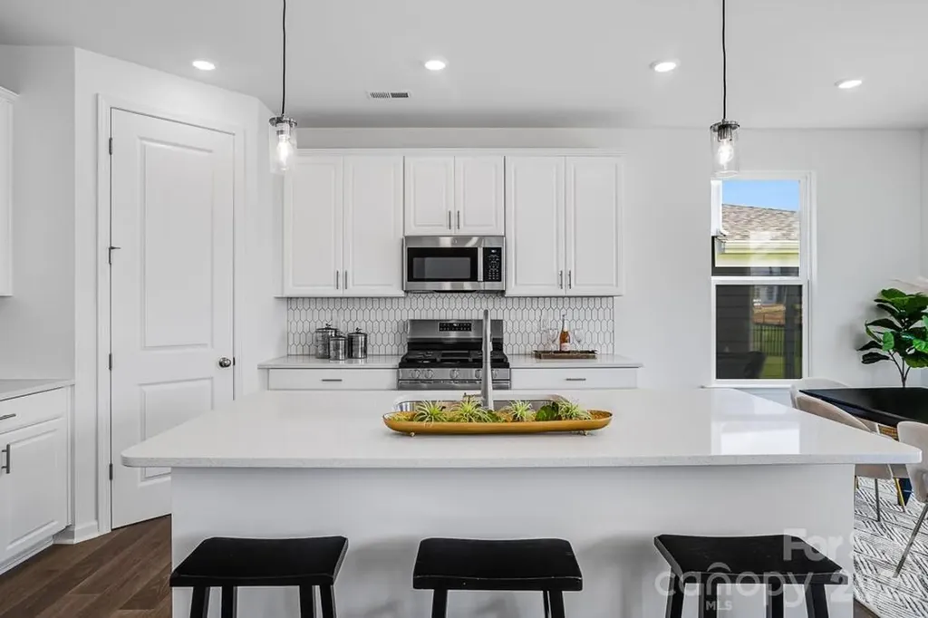 18230 Torchbearer Lane Charlotte NC 28278