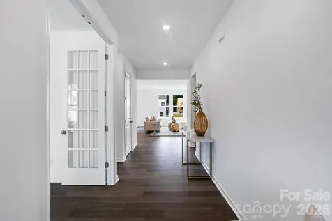 18230 Torchbearer Lane Charlotte NC 28278