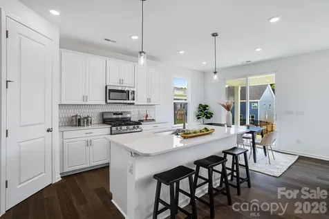 18230 Torchbearer Lane Charlotte NC 28278