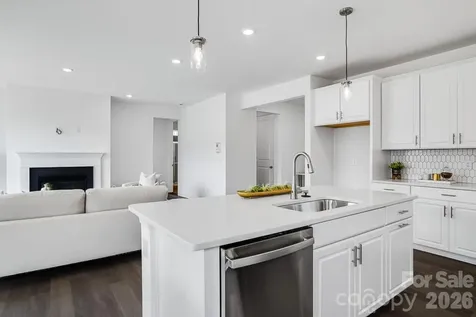 18230 Torchbearer Lane Charlotte NC 28278