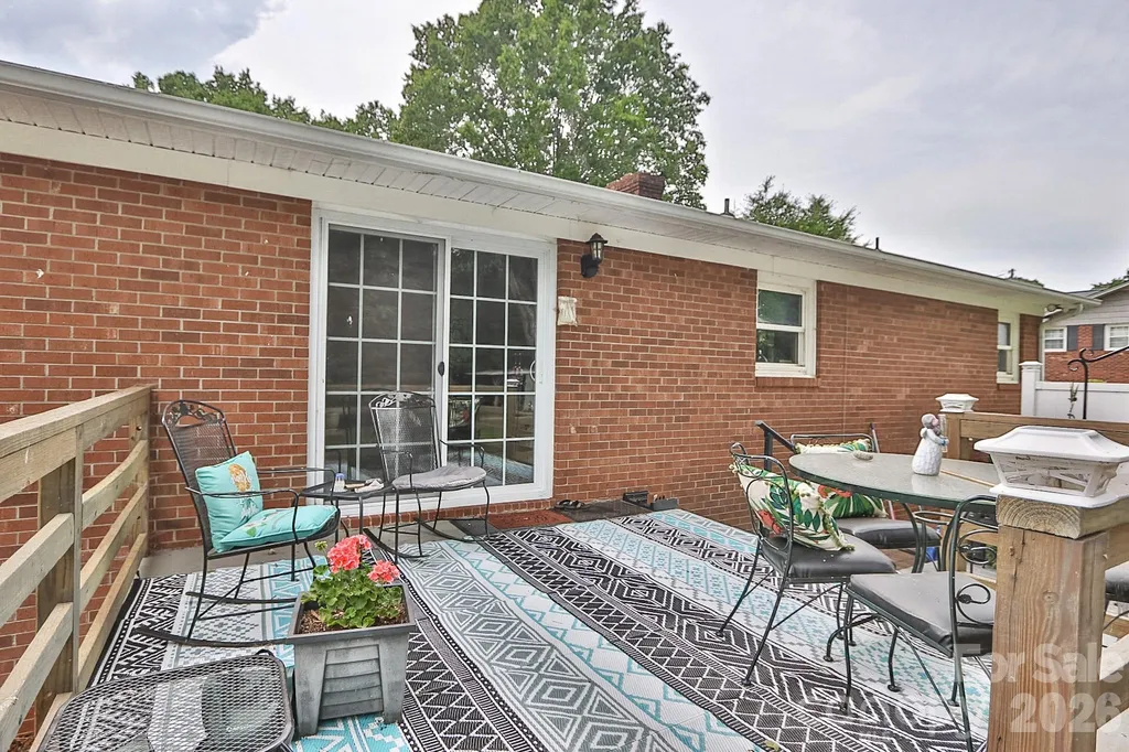 167 Speas Avenue Boonville NC 27011
