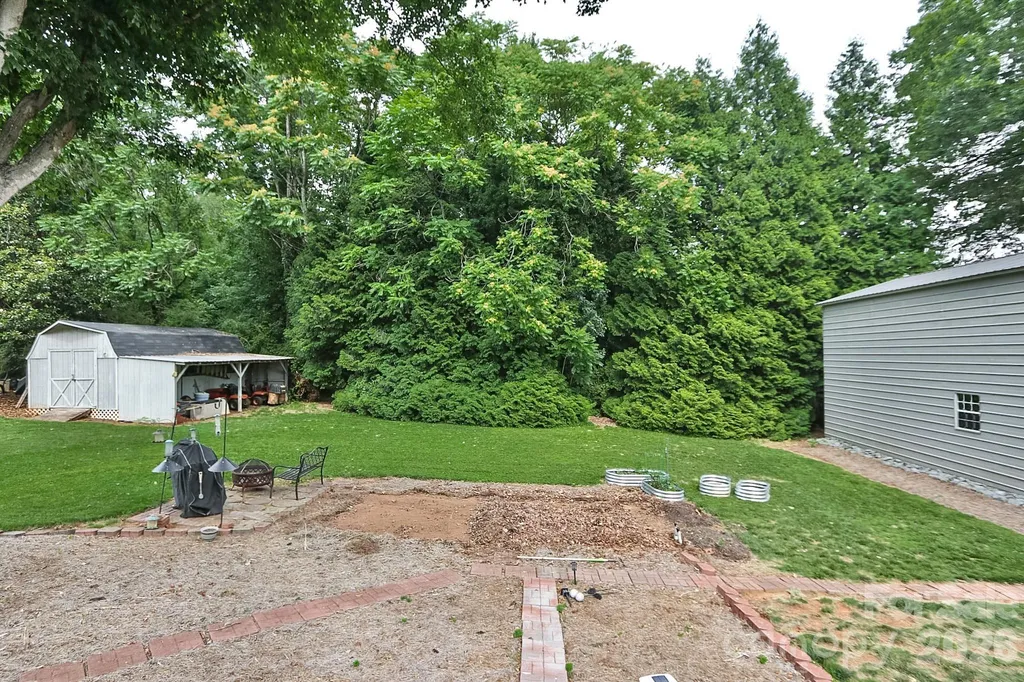 167 Speas Avenue Boonville NC 27011