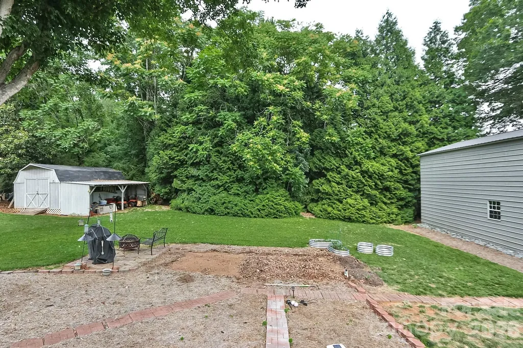 167 Speas Avenue Boonville NC 27011
