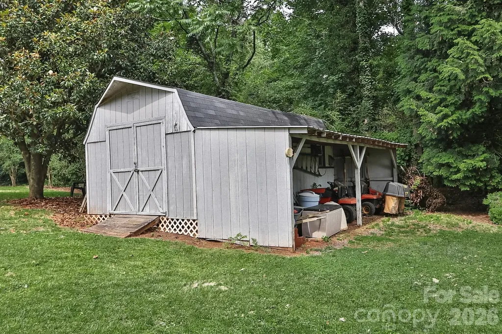 167 Speas Avenue Boonville NC 27011