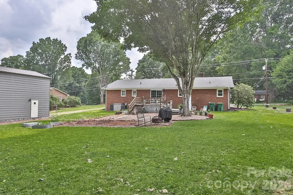 167 Speas Avenue Boonville NC 27011