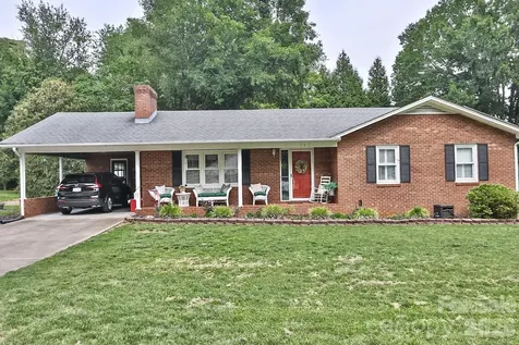 167 Speas Avenue Boonville NC 27011