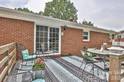 167 Speas Avenue Boonville NC 27011