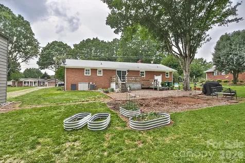 167 Speas Avenue Boonville NC 27011