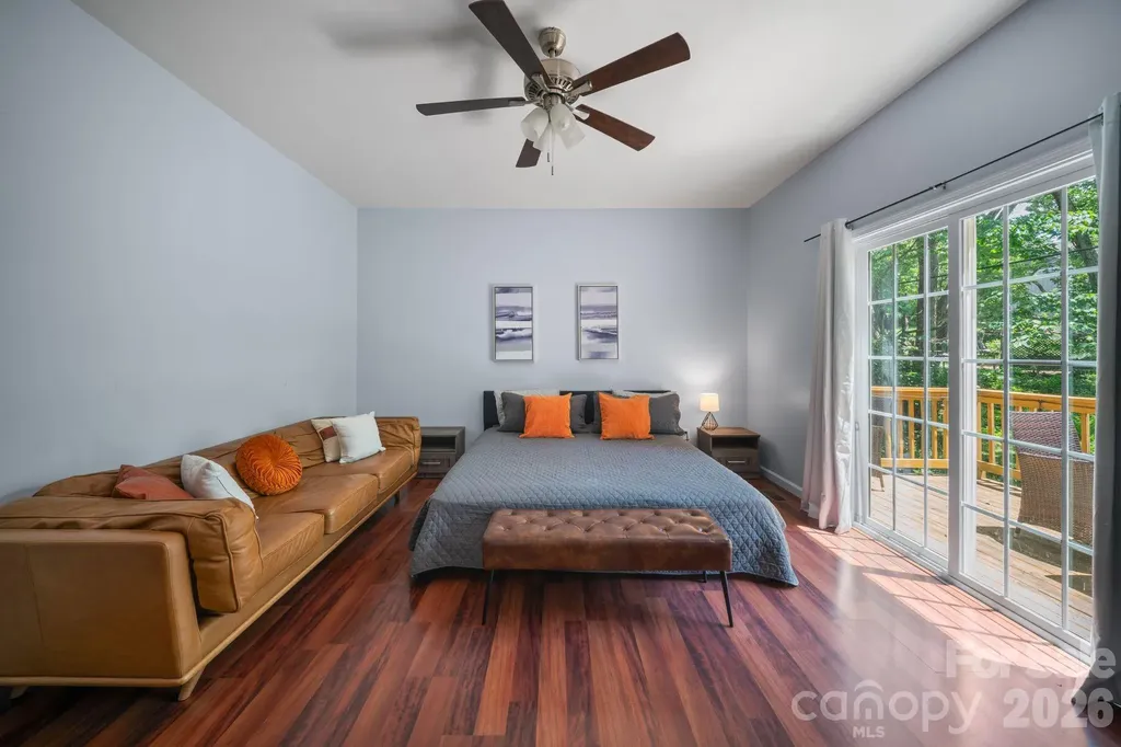 7 Apple Lane Asheville NC 28804