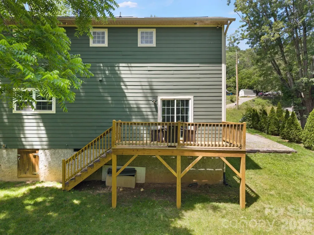 7 Apple Lane Asheville NC 28804