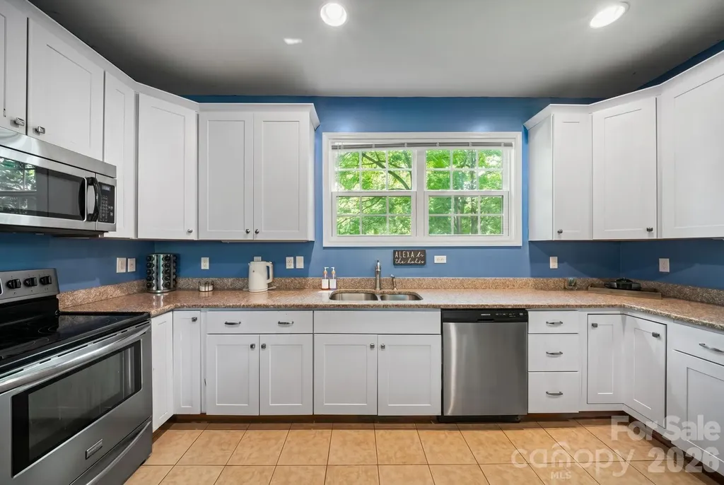 7 Apple Lane Asheville NC 28804