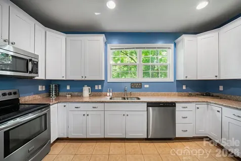 7 Apple Lane Asheville NC 28804