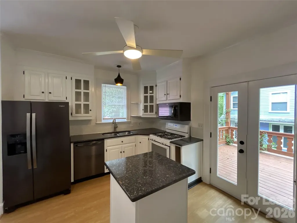 215 S Summit Avenue Charlotte NC 28208