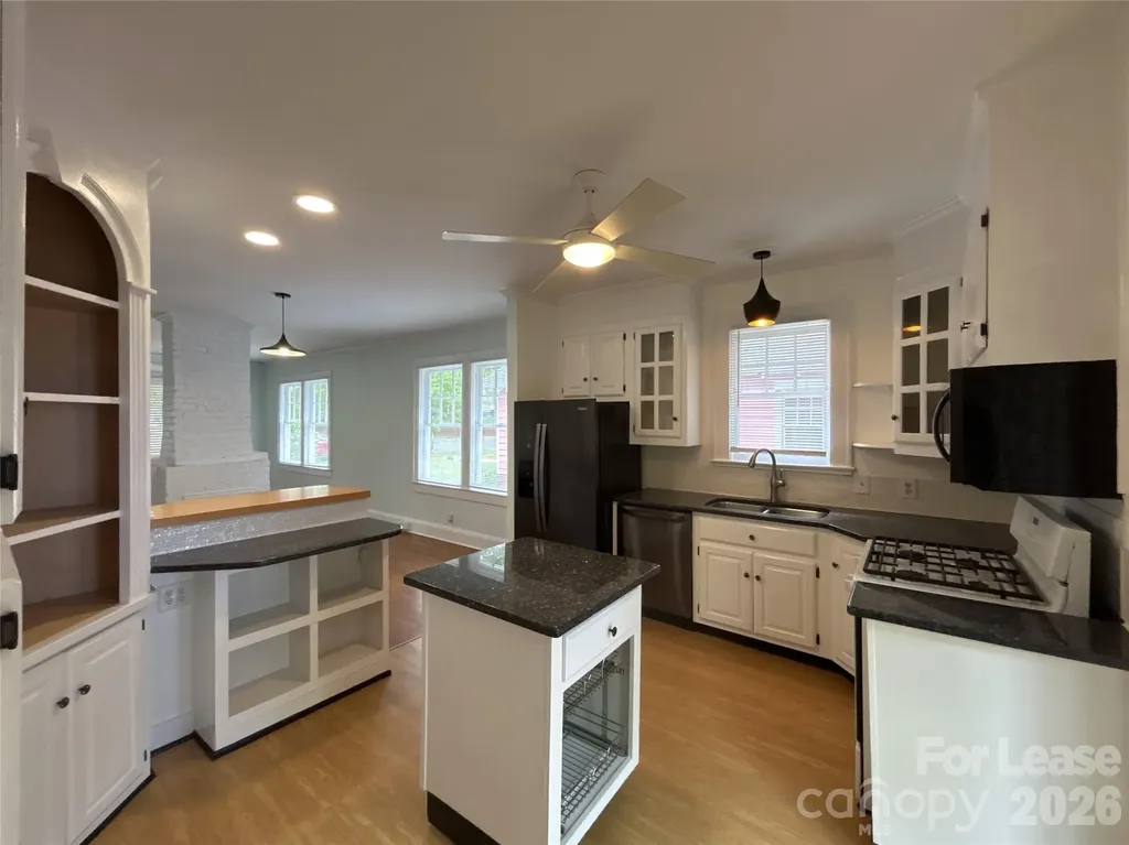 215 S Summit Avenue Charlotte NC 28208