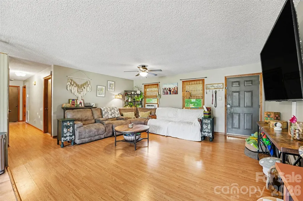 129 Laura Road Mooresville NC 28117