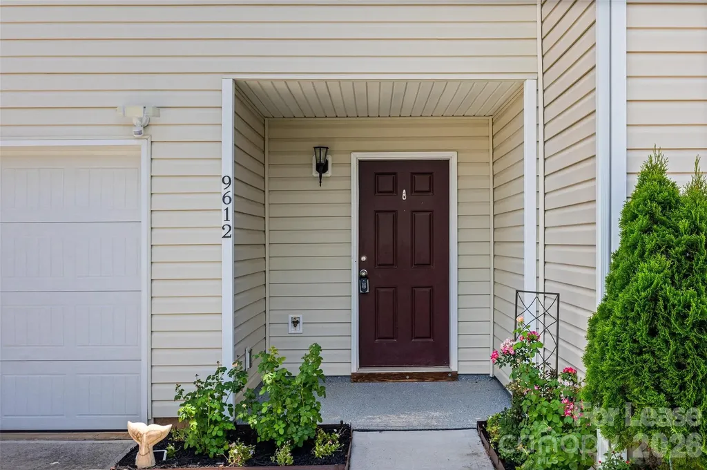 9612 Brackenview Court Charlotte NC 28214