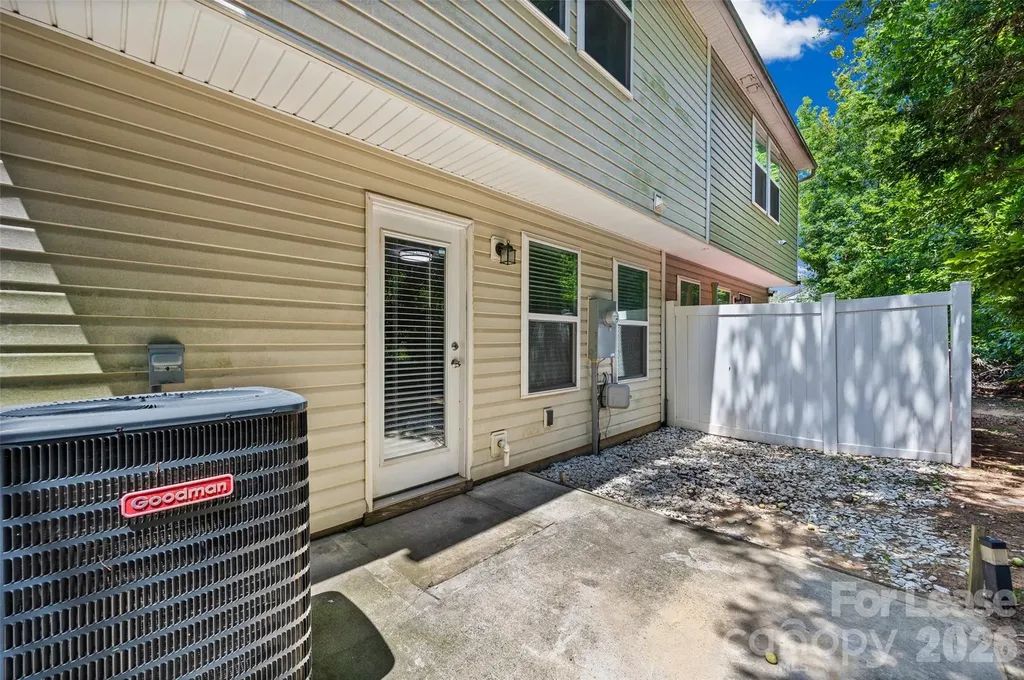 9612 Brackenview Court Charlotte NC 28214