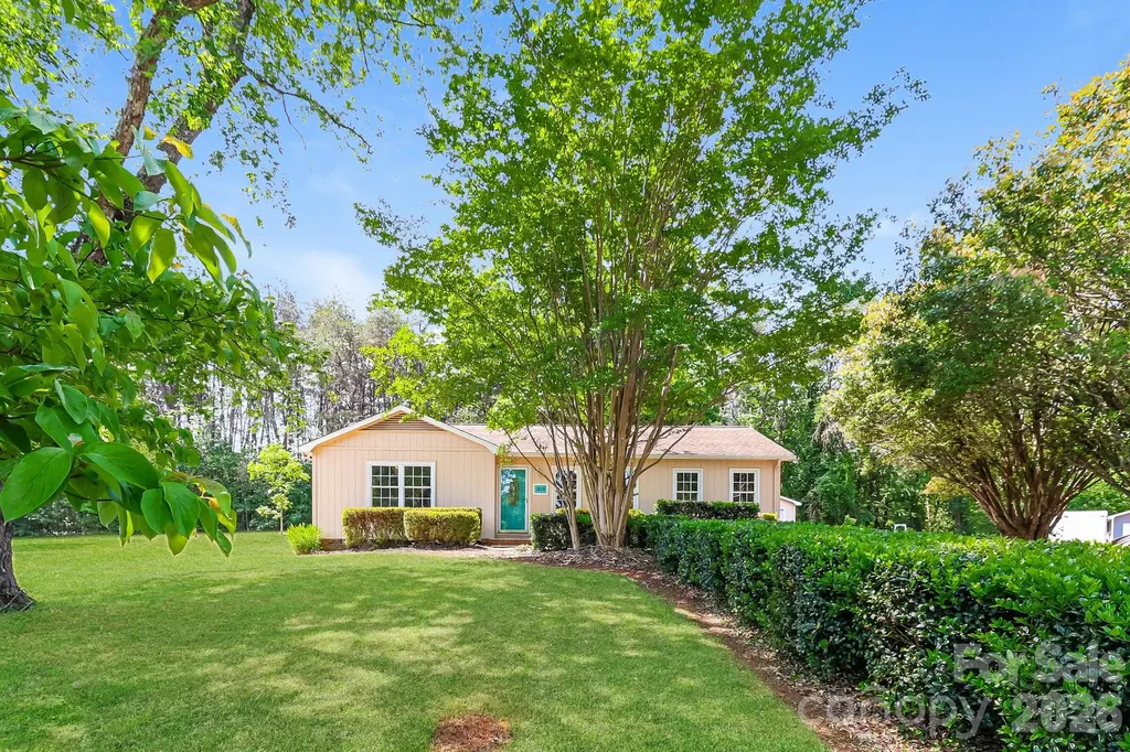 1848 Twain Street Newton NC 28658