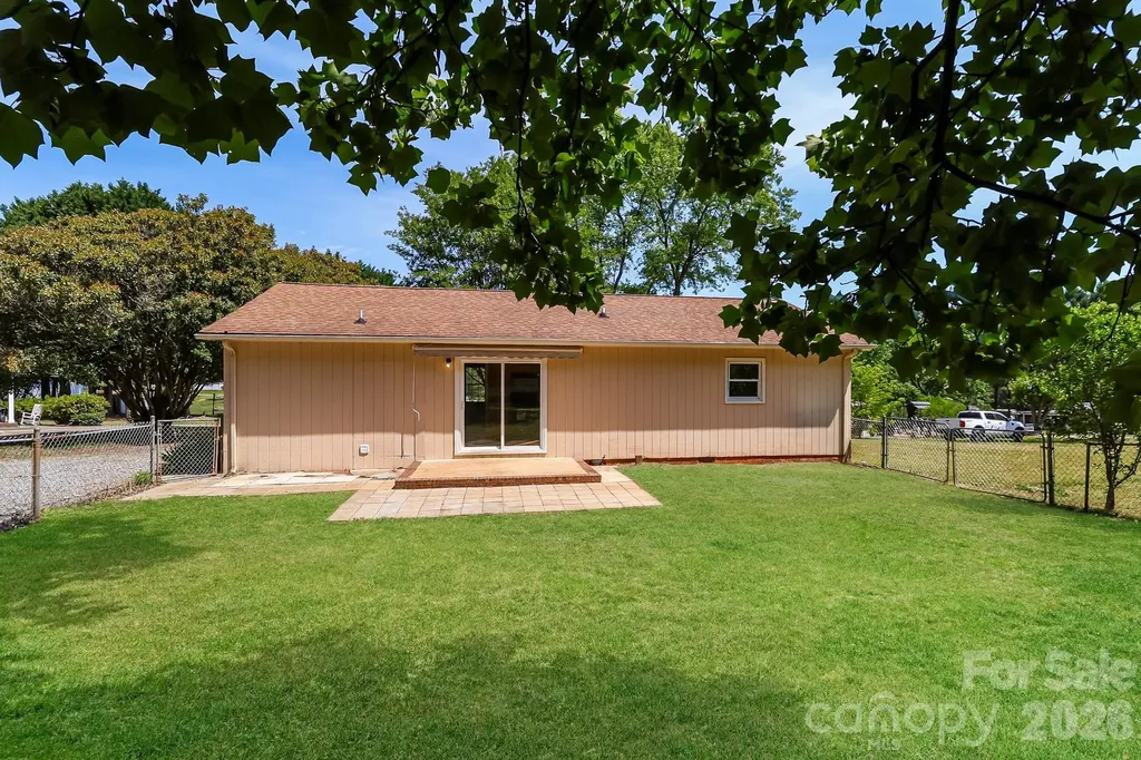 1848 Twain Street Newton NC 28658