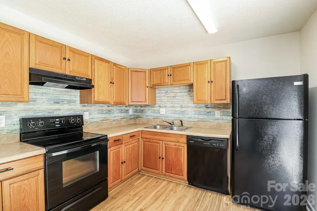 1848 Twain Street Newton NC 28658