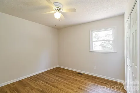 1848 Twain Street Newton NC 28658