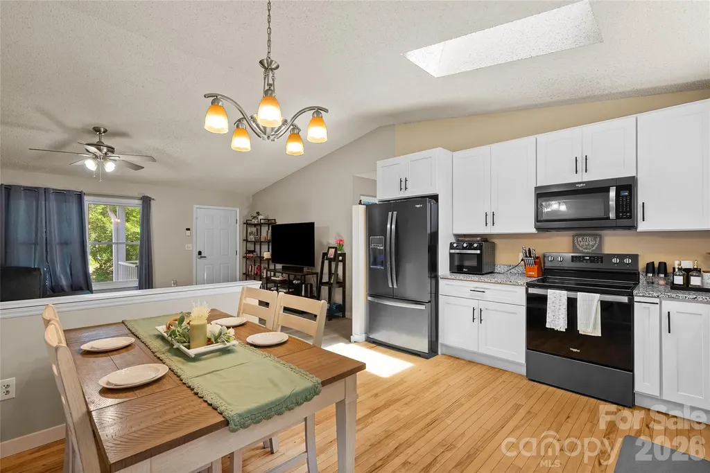763 Bee Tree Road Swannanoa NC 28778