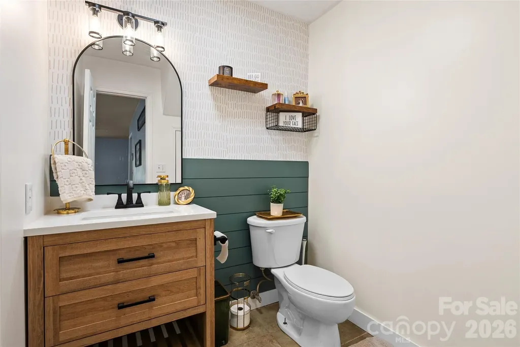 763 Bee Tree Road Swannanoa NC 28778