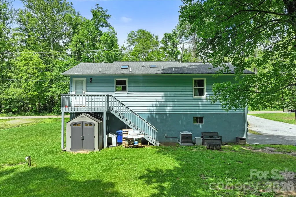 763 Bee Tree Road Swannanoa NC 28778
