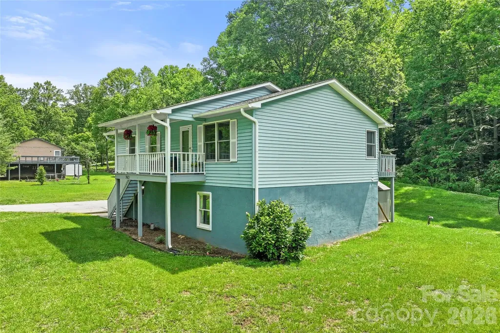 763 Bee Tree Road Swannanoa NC 28778