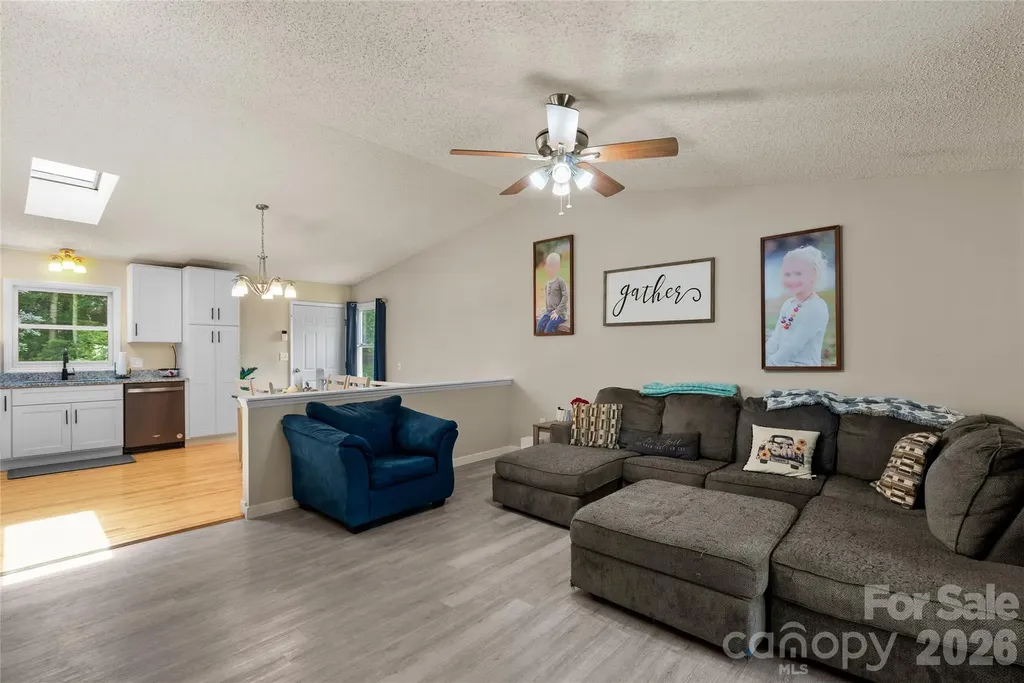 763 Bee Tree Road Swannanoa NC 28778