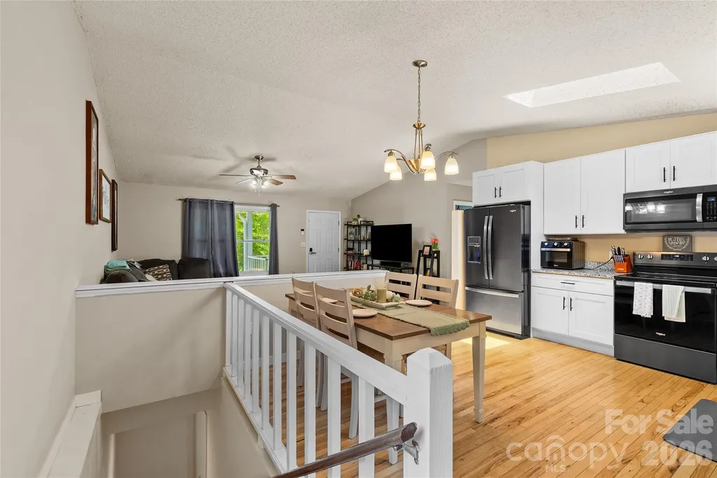 763 Bee Tree Road Swannanoa NC 28778