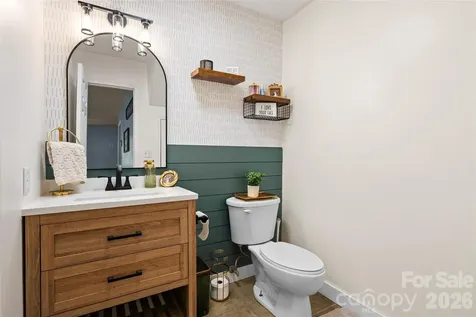 763 Bee Tree Road Swannanoa NC 28778