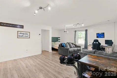 763 Bee Tree Road Swannanoa NC 28778