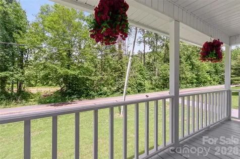 763 Bee Tree Road Swannanoa NC 28778