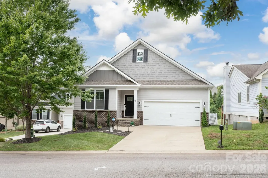 45 Dreambird Drive Leicester NC 28748