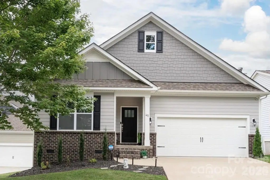 45 Dreambird Drive Leicester NC 28748