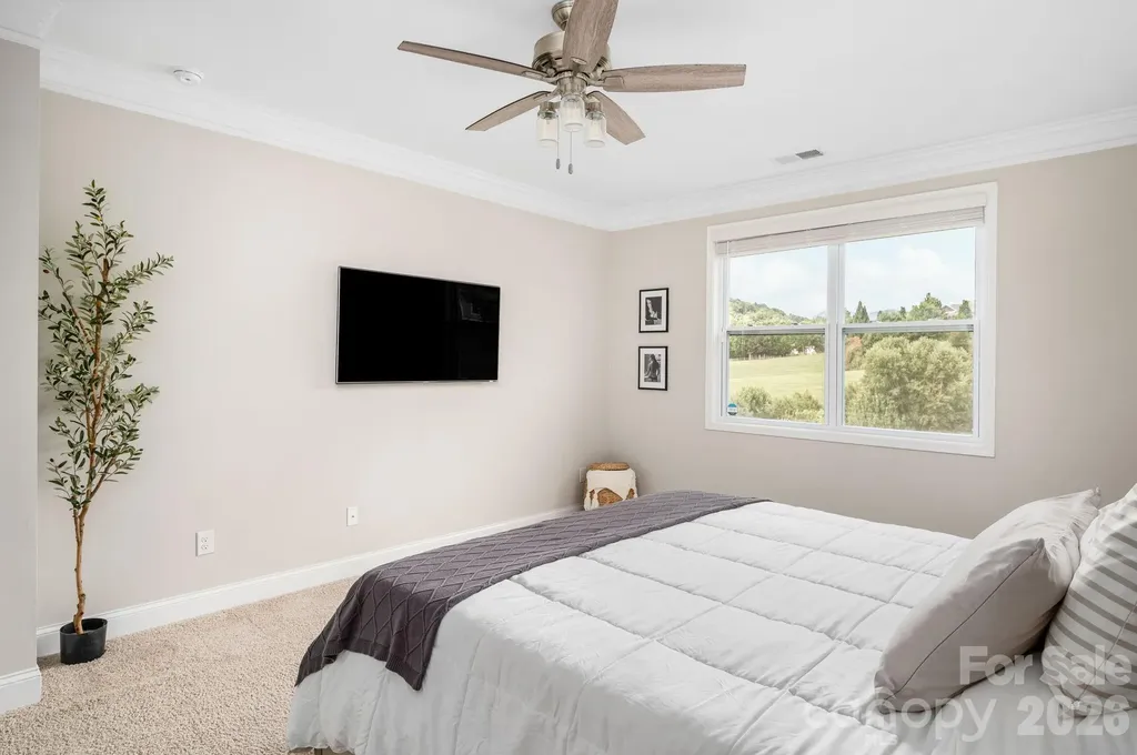 45 Dreambird Drive Leicester NC 28748