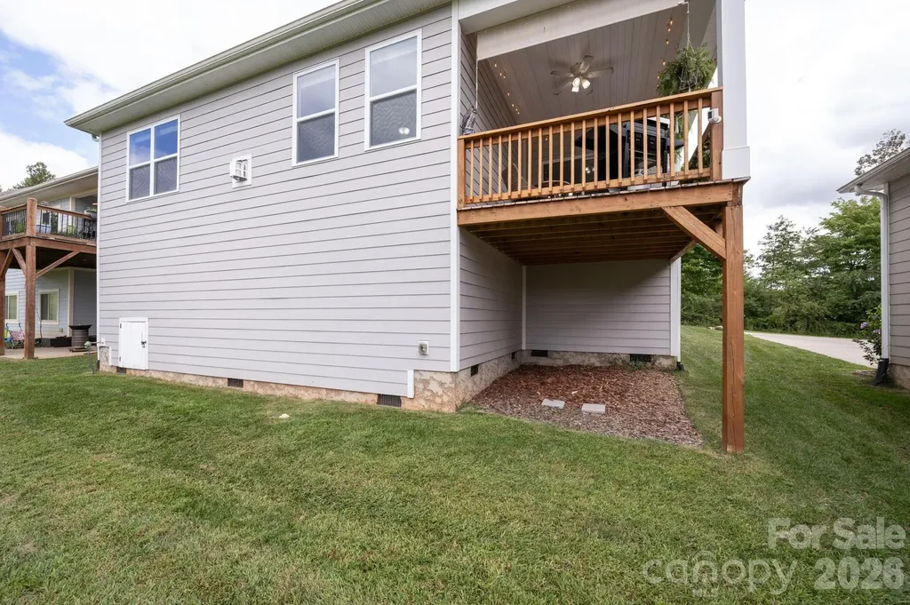 45 Dreambird Drive Leicester NC 28748