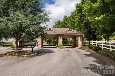 45 Dreambird Drive Leicester NC 28748