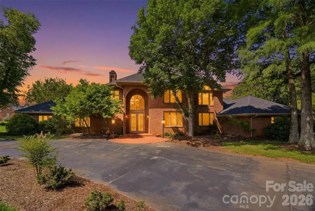 108 Wyndham Cove Cherryville NC 28021