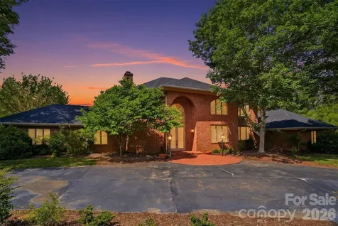 108 Wyndham Cove Cherryville NC 28021