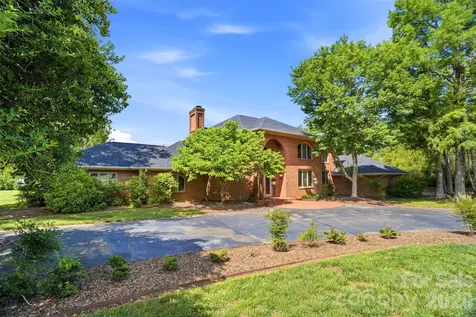 108 Wyndham Cove Cherryville NC 28021