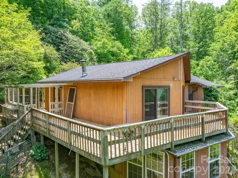 295 Richmond Road Bakersville NC 28705