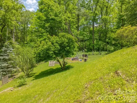 295 Richmond Road Bakersville NC 28705