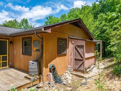 295 Richmond Road Bakersville NC 28705